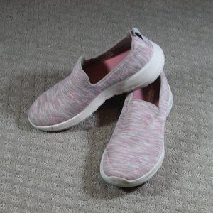 Sketchers Goga Max Size 9 Pink and White Slip On Sneakers